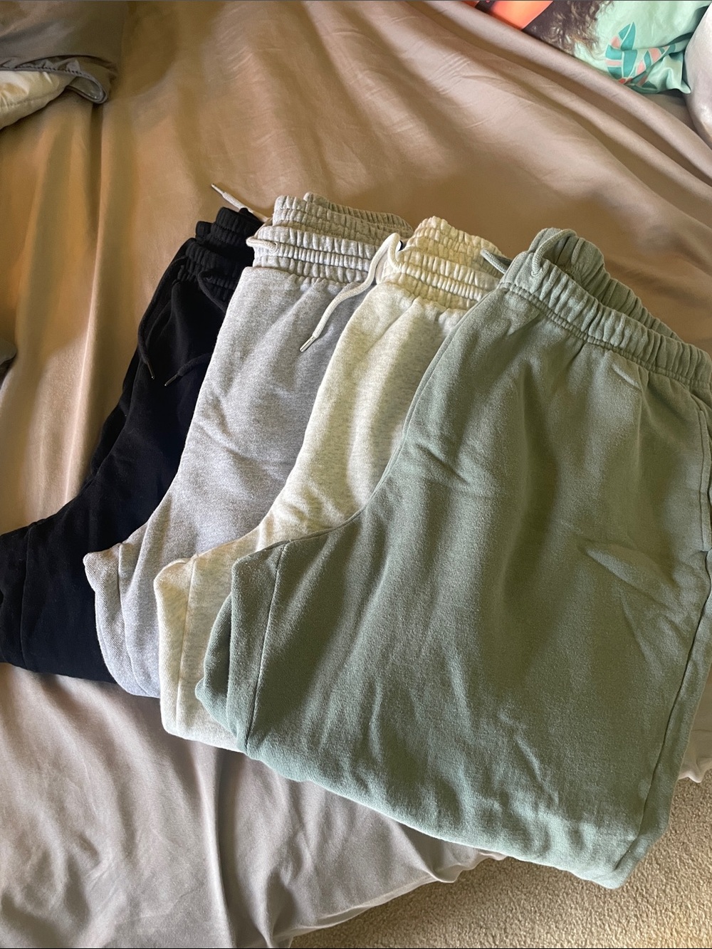 Old Navy High-Waisted SoComfy Jogger Sweatpants - x4 Pairs in XL